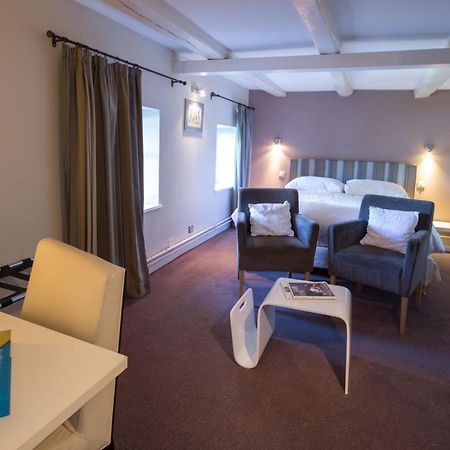 Hotel Restaurant Les Alisiers Лапутроа Екстериор снимка