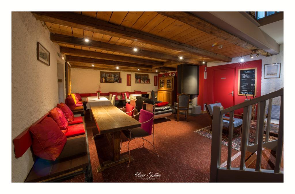 Hotel Restaurant Les Alisiers Лапутроа Екстериор снимка