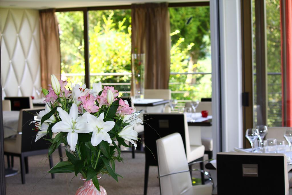 Hotel Restaurant Les Alisiers Лапутроа Екстериор снимка