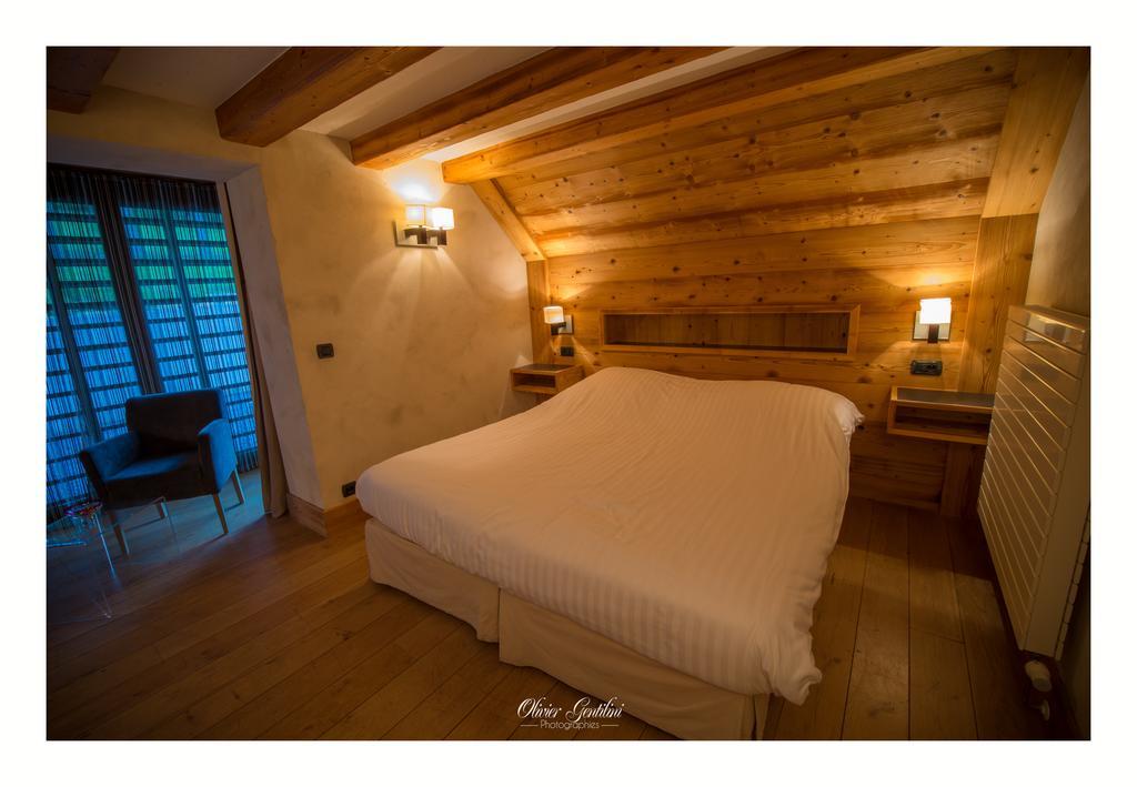 Hotel Restaurant Les Alisiers Лапутроа Стая снимка