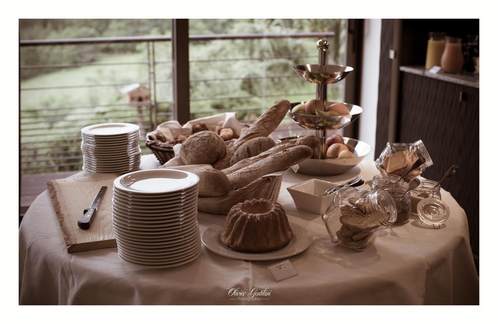 Hotel Restaurant Les Alisiers Лапутроа Екстериор снимка