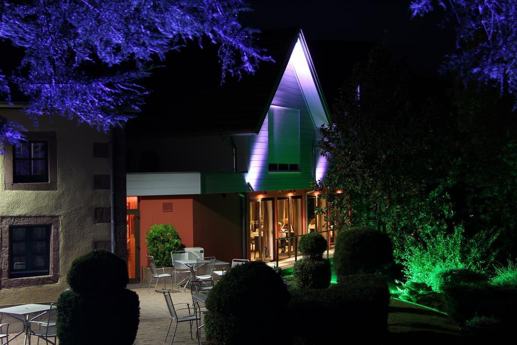 Hotel Restaurant Les Alisiers Лапутроа Екстериор снимка